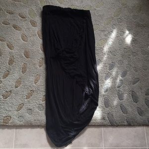 Black high-low skirt